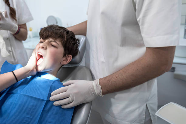 Best Emergency Dental Care for Broken or Chipped Teeth in Holstein, IA