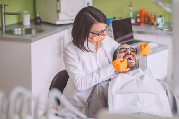 Best Emergency Tooth Extraction in Holstein, IA